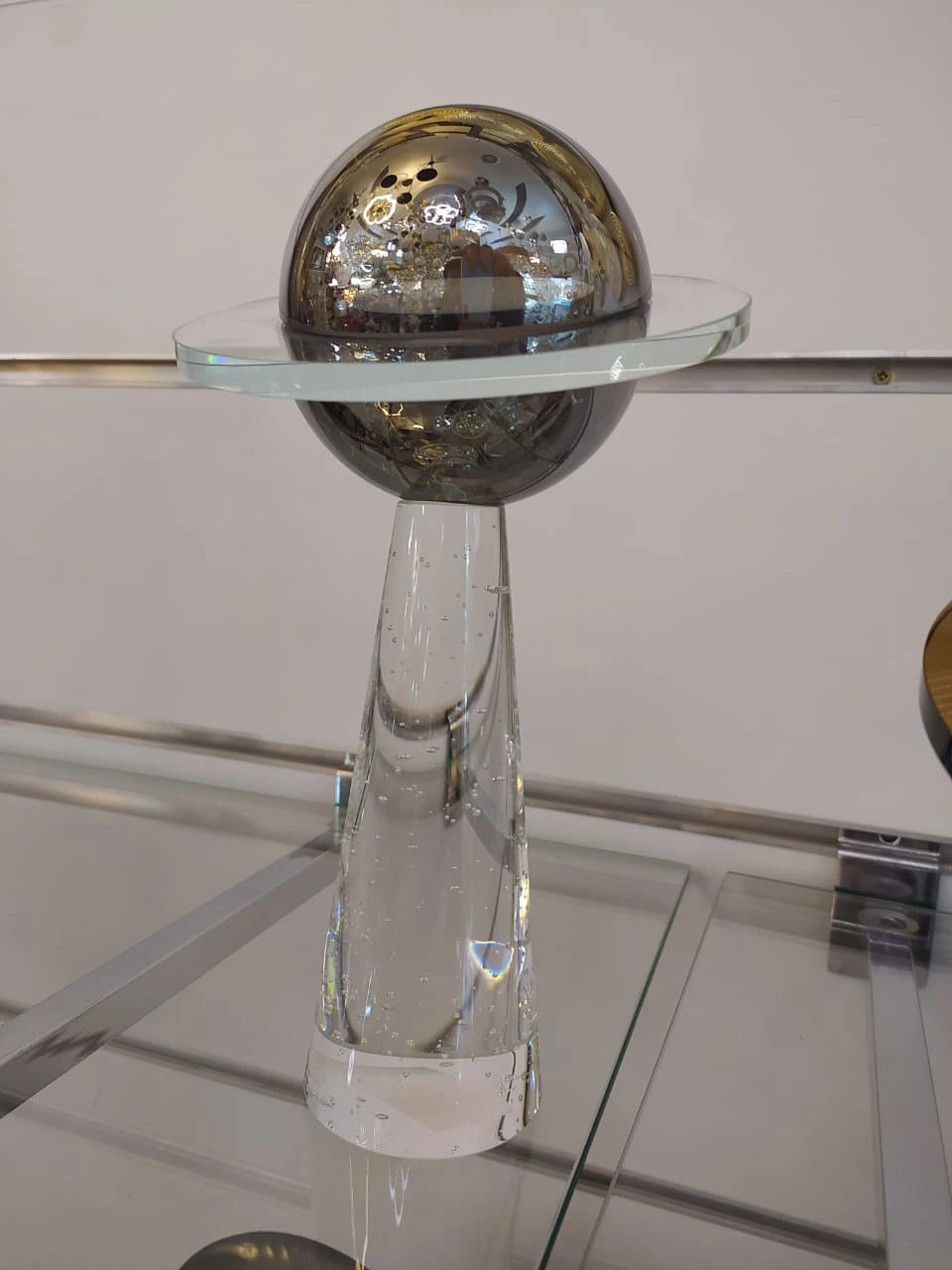 Sculpture Décorative Moderne en Verre – Élégance et Raffinement pour votre Intérieur