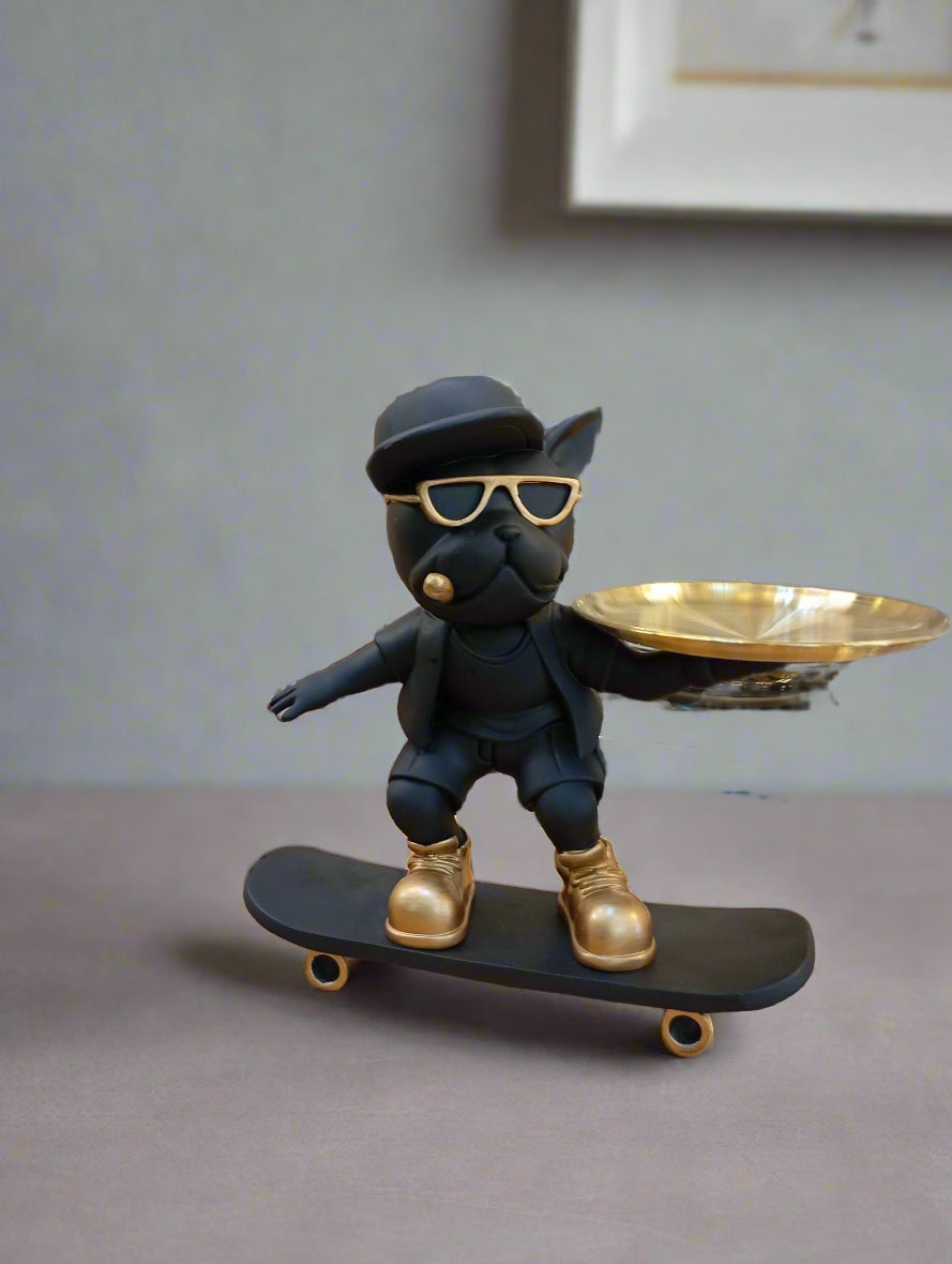 Statue de Bouledogue Français Skateboard – Figurine Déco Moderne & Plateau Métal – Décoration Intérieure Tendresse