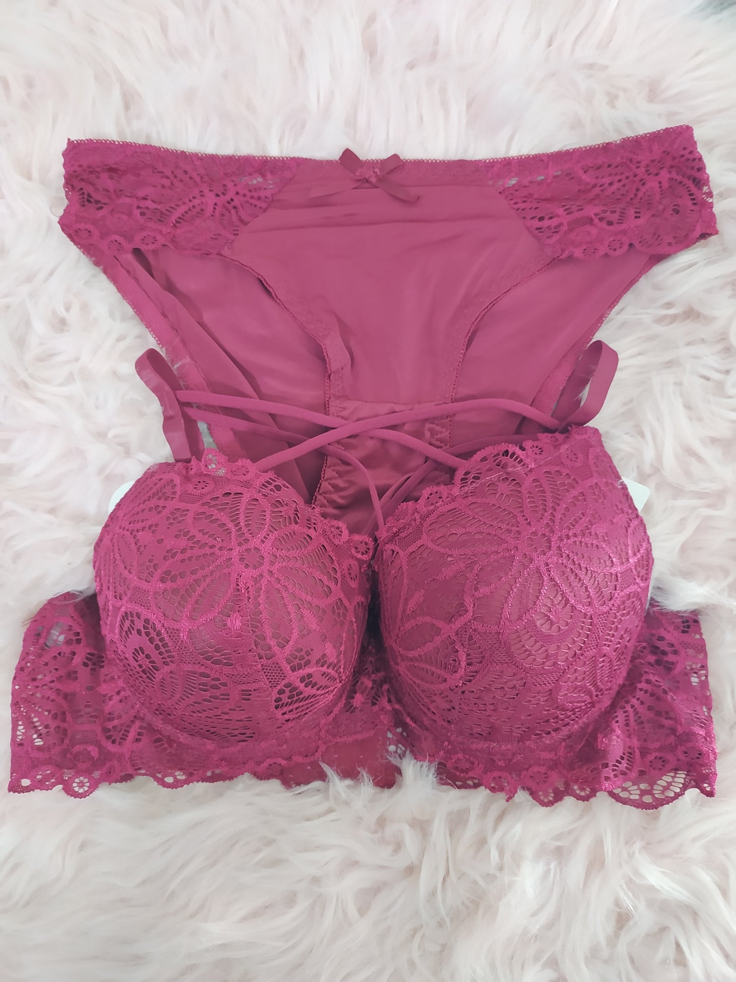 Ensemble Lingerie 2 Pièces – Élégance, Séduction & Confort