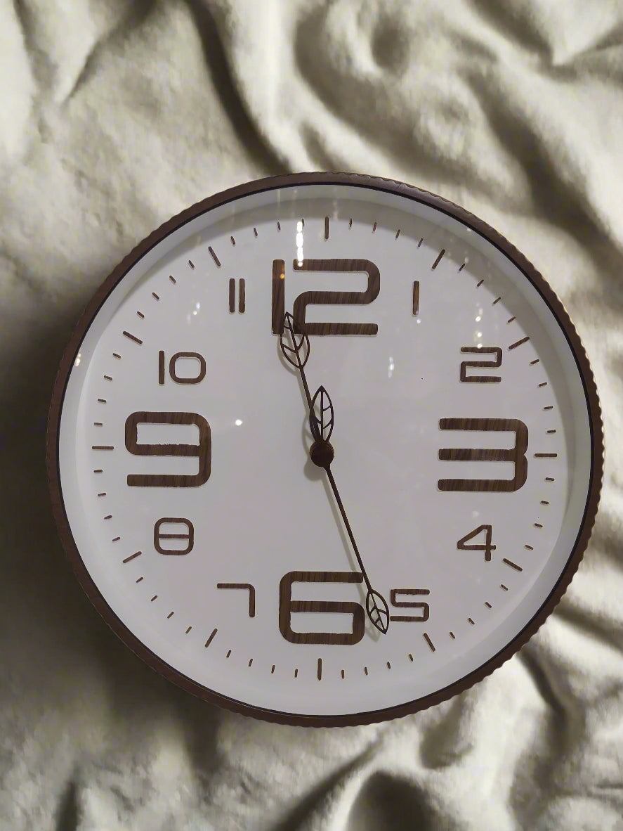 L'HORLOGE MURALE QUI ALLIE STYLE VINTAGE & TECHNOLOGIE SILENCIEUSE - 100% CHARME RĂTRO !