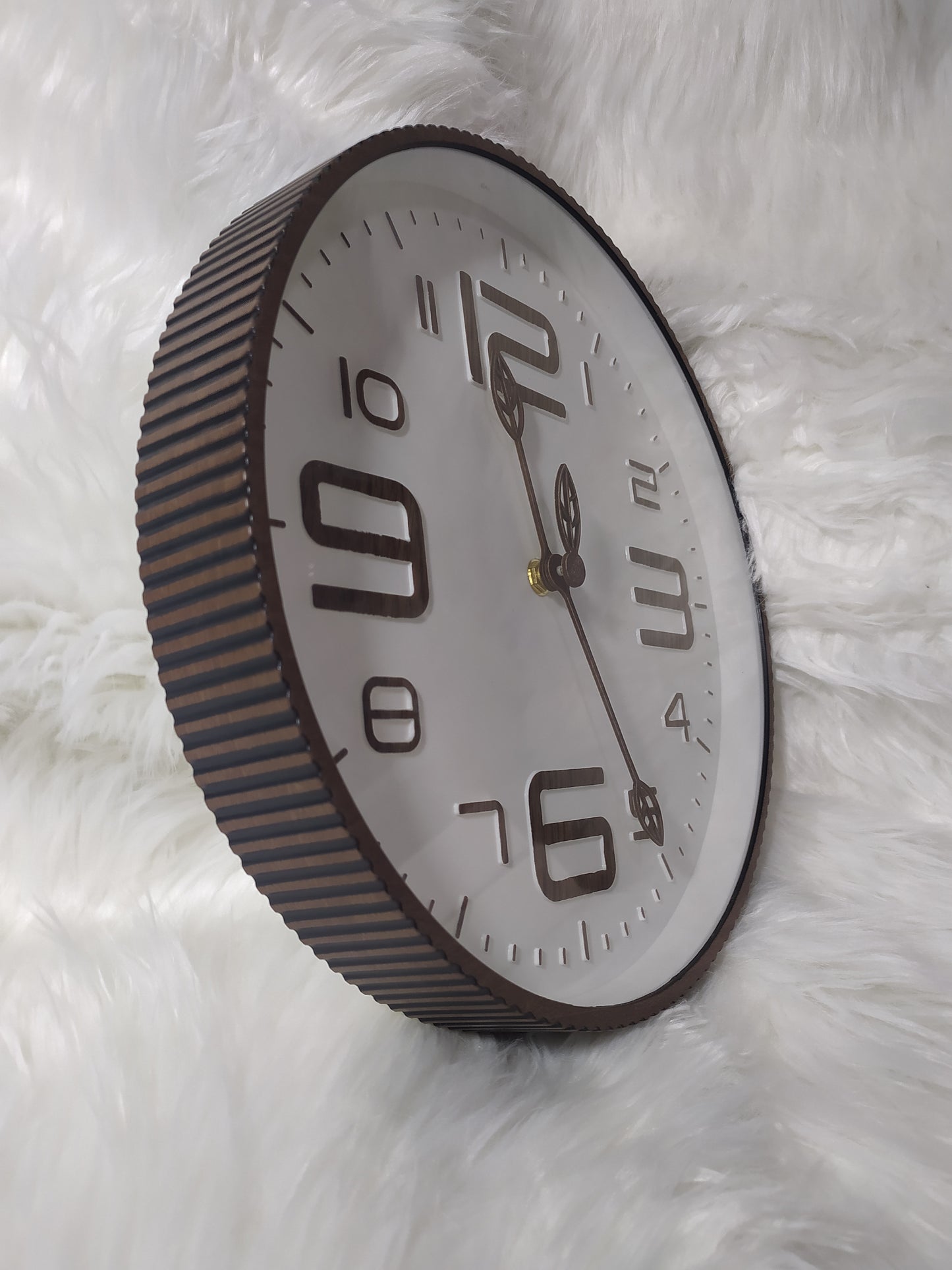 L'HORLOGE MURALE QUI ALLIE STYLE VINTAGE & TECHNOLOGIE SILENCIEUSE - 100% CHARME RĂTRO !