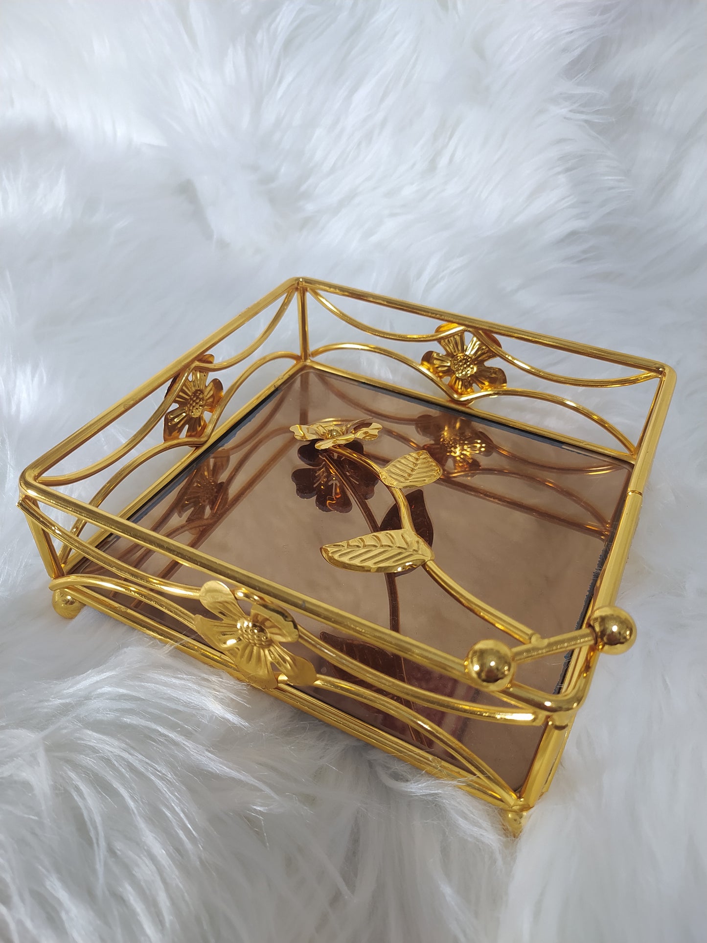 ✨ Porte Serviette Doré Élégant – Raffinement & Hospitalité pour Votre Salon ✨