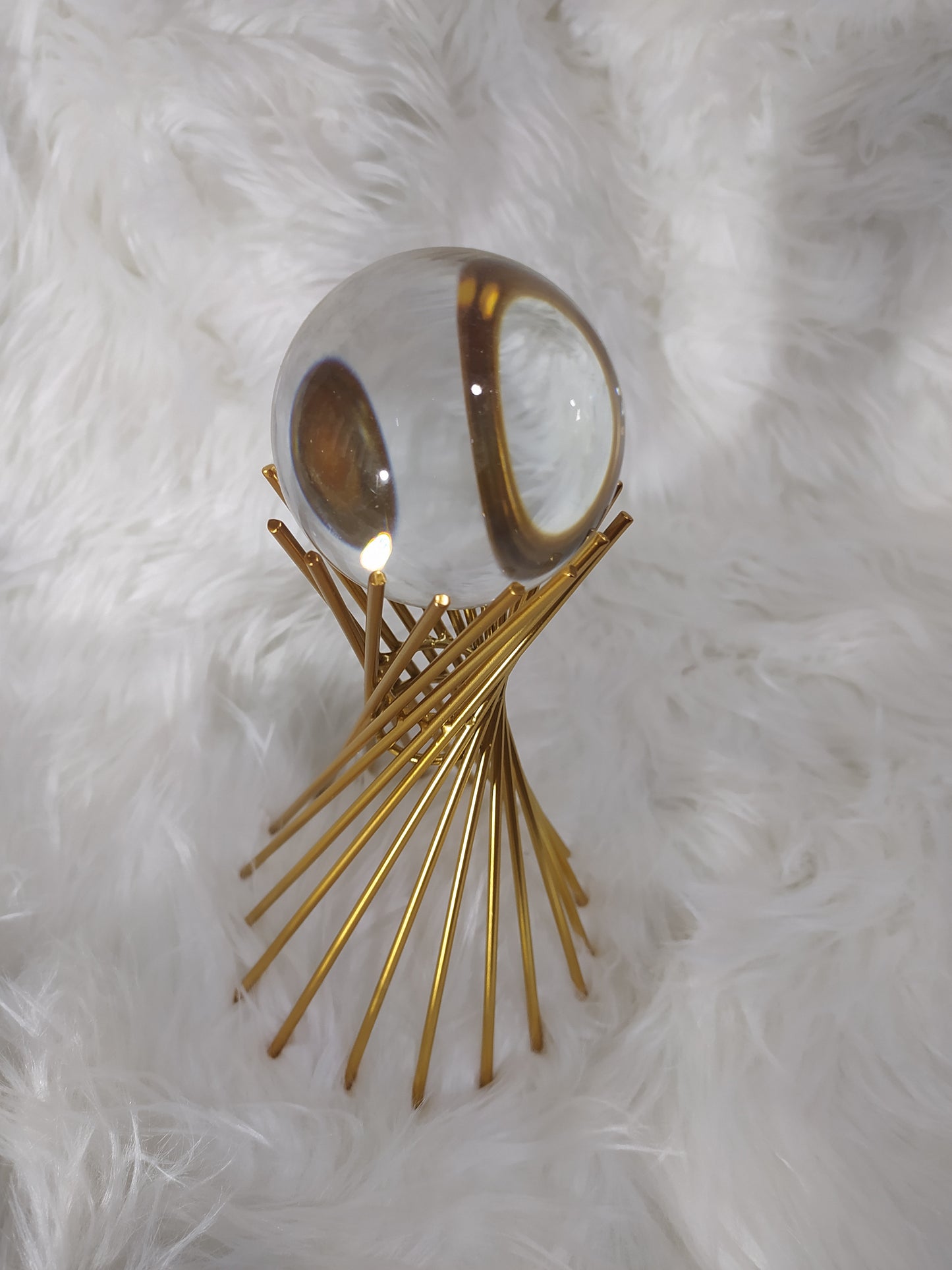 Décoration Élégante en inox Doré avec Bulle en Verre – Éclat & Raffinement pour Votre Intérieur !