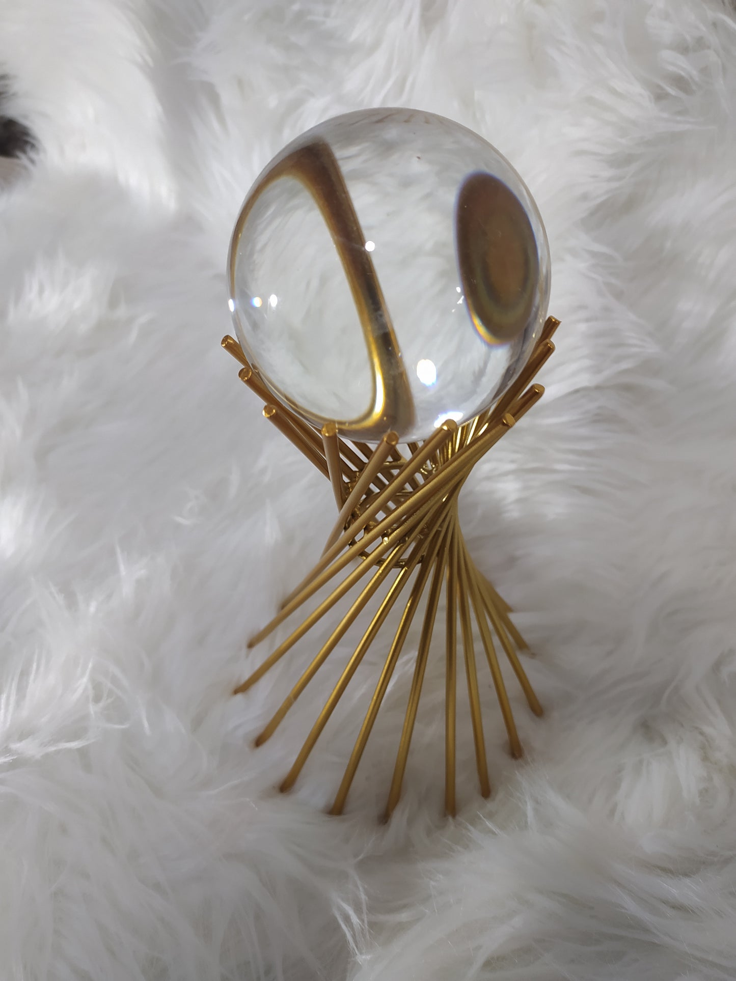 Décoration Élégante en inox Doré avec Bulle en Verre – Éclat & Raffinement pour Votre Intérieur !