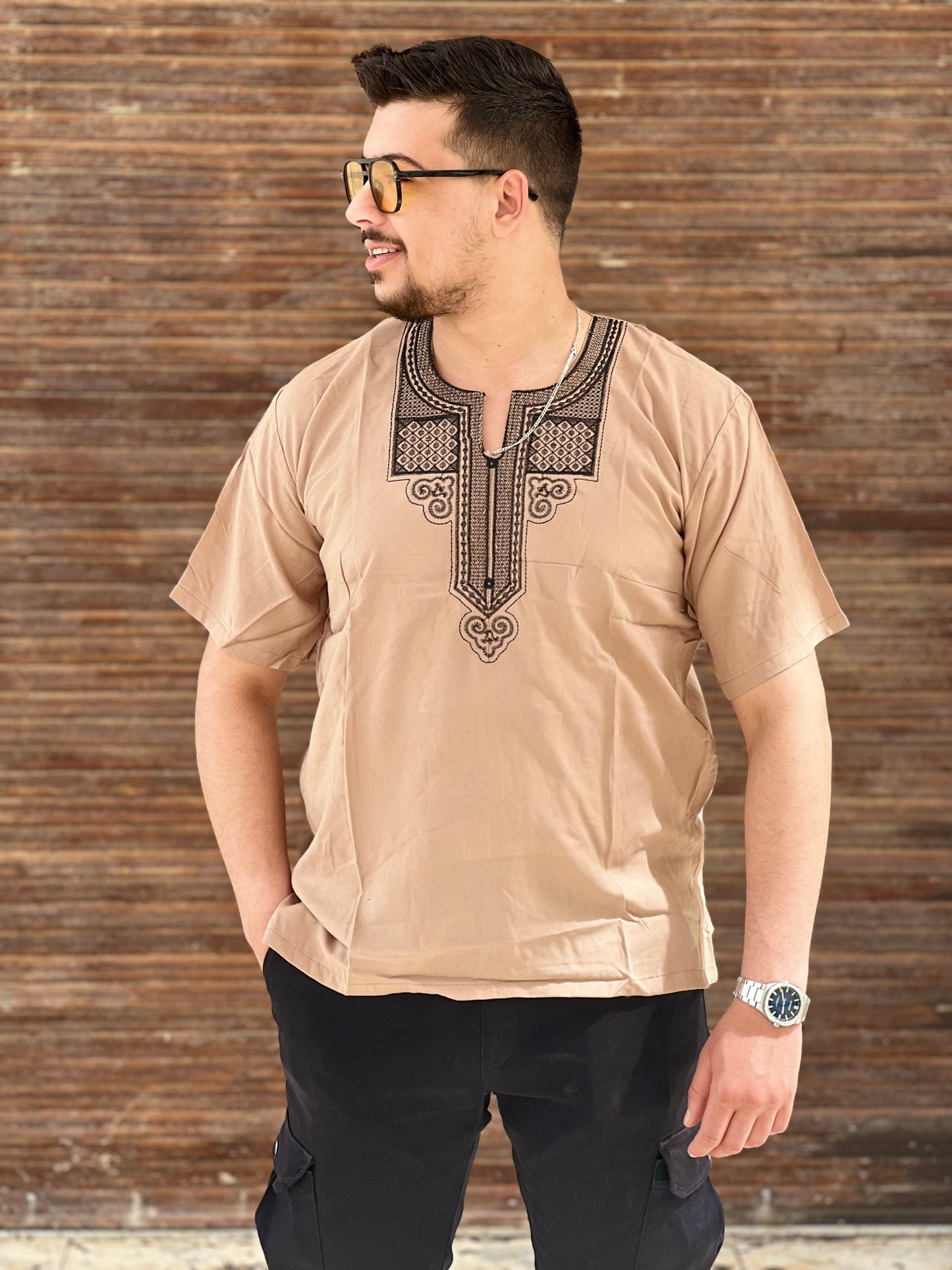 T-shirt traditionnel