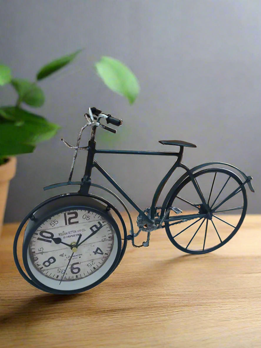 Horloge de Table Vintage en Forme de Vélo – Design Créatif en Métal – Silencieuse et Élégante pour Chambre, Bureau et Dortoir