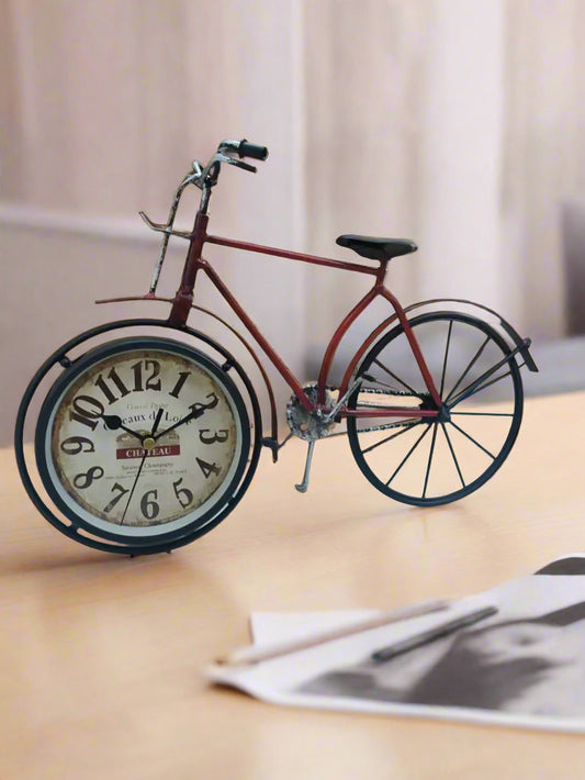 Horloge de Table Vintage en Forme de Vélo – Design Créatif en Métal – Silencieuse et Élégante pour Chambre, Bureau et Dortoir