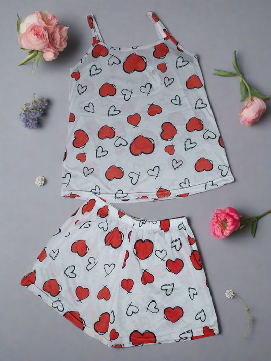 Ensemble de Pyjama à Cœurs – Short & Top à Fines Brides 100% Coton