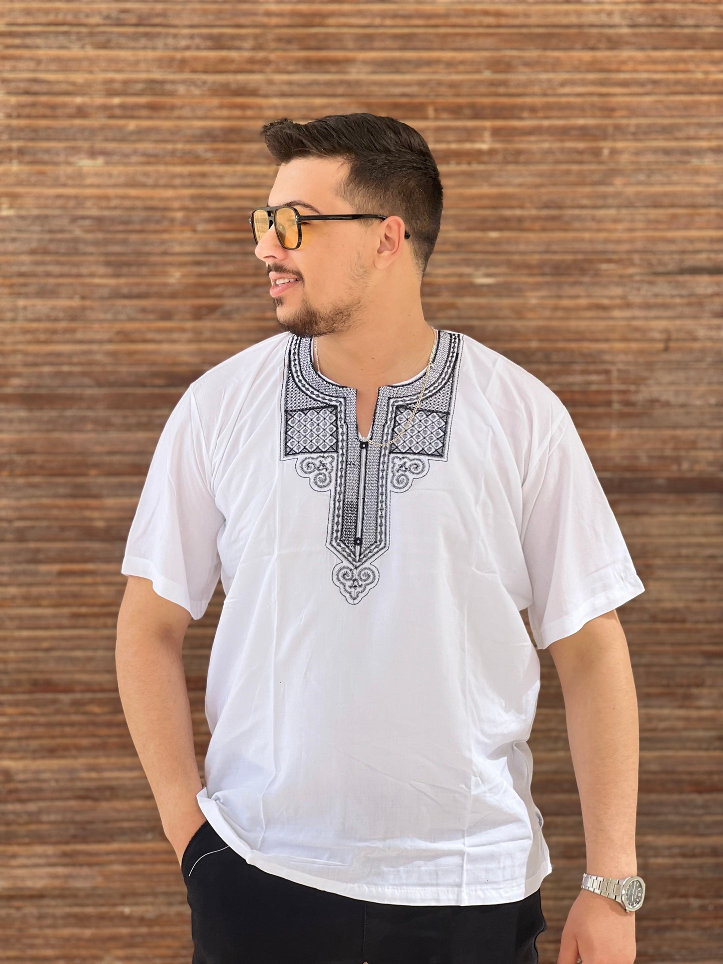 T-shirt traditionnel